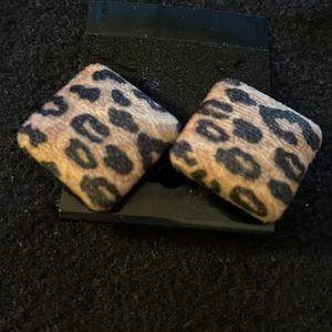 Vintage leopard earrings